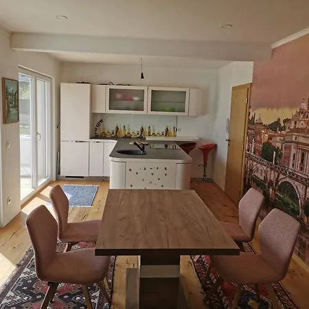 Apartment Schoene Grosse 90 M² Ferienwohung In Zweikirchen *