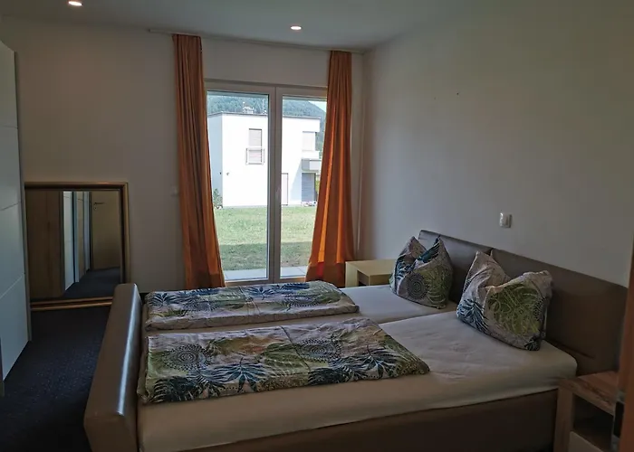 Schoene Grosse 90 M² Ferienwohung In Zweikirchen *