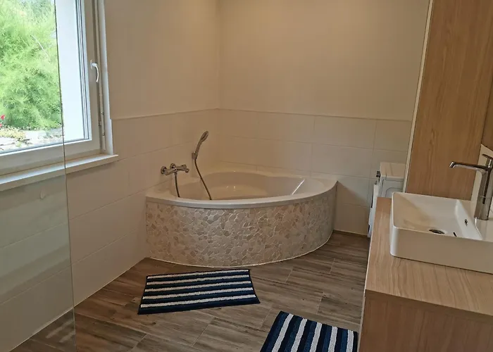 Schoene Grosse 90 M² Ferienwohung In Zweikirchen * Zweikirchen